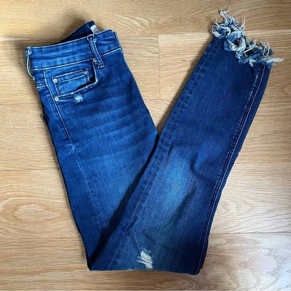 Zara High Waisted Jeans - Picture 5 of 8